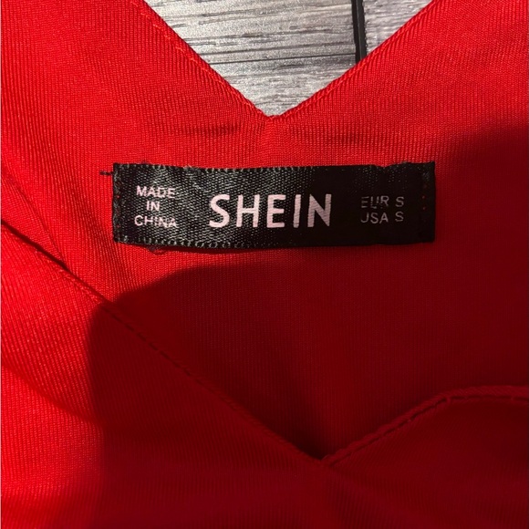 Red SHEIN Crop Tank Top - Picture 4 of 4